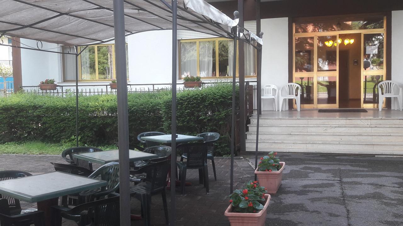 Hotel Belvedere Castrocaro Terme Exteriör bild